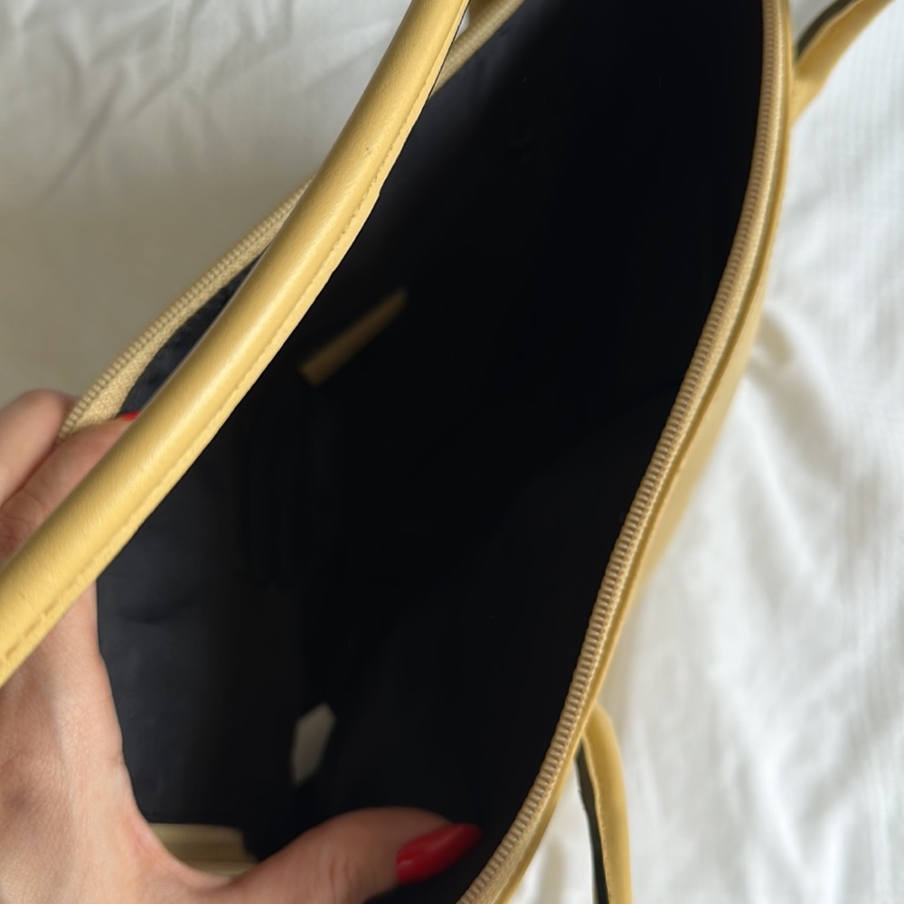 Vintage yellow purse - Picture 13 of 16